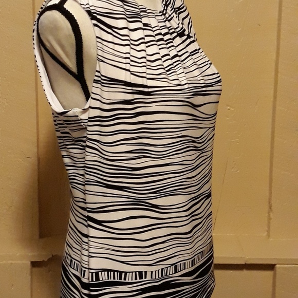 👛2 for $20👛NWT Calvin Klein sleeveless top small - Picture 4 of 8